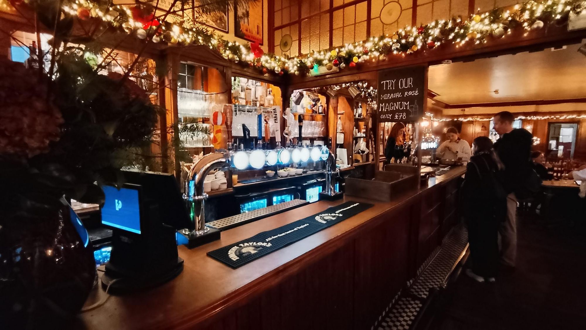 Taken November 2025. (Bar). Published on 29-11-2025