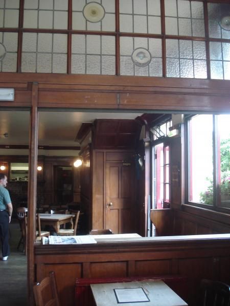 Atlas Interior - Fulham. (Pub). Published on 19-08-2013