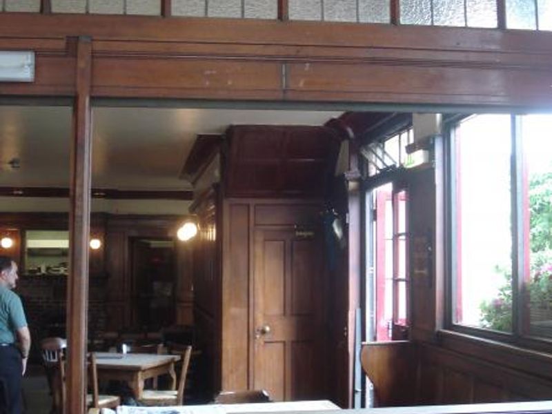 Atlas Interior - Fulham. (Pub). Published on 19-08-2013 