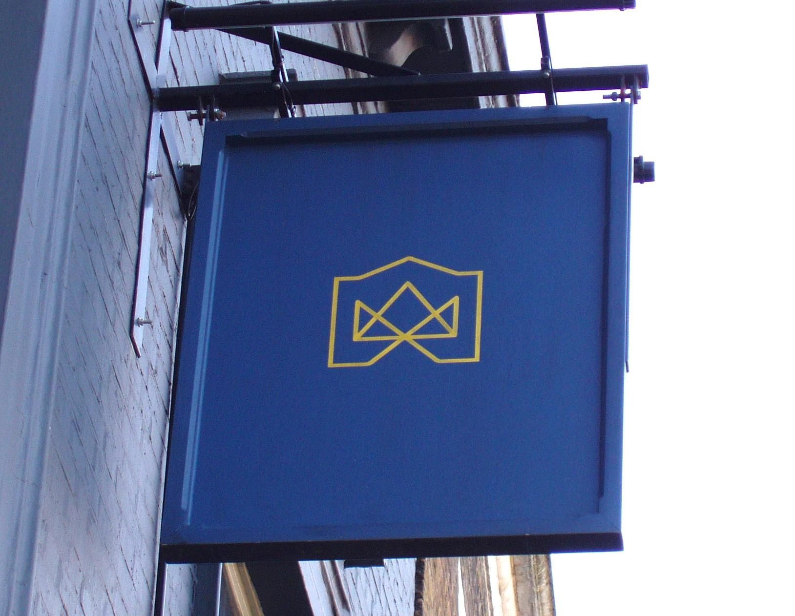 Kings House sign Fulham Feb 2023. (Pub, External, Sign). Published on 05-02-2023
