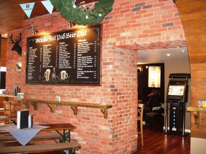 Octoberfest SW6 interior3. (Pub, Bar). Published on 02-06-2015