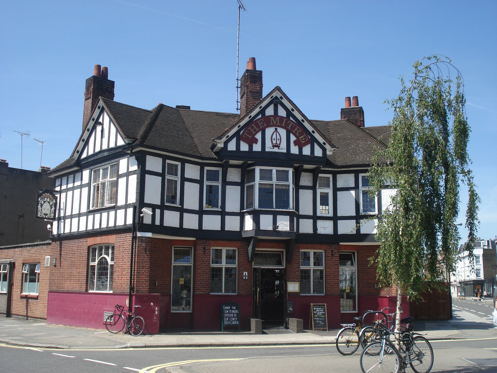Mitre SW6. (Pub, External, Key). Published on 19-08-2014