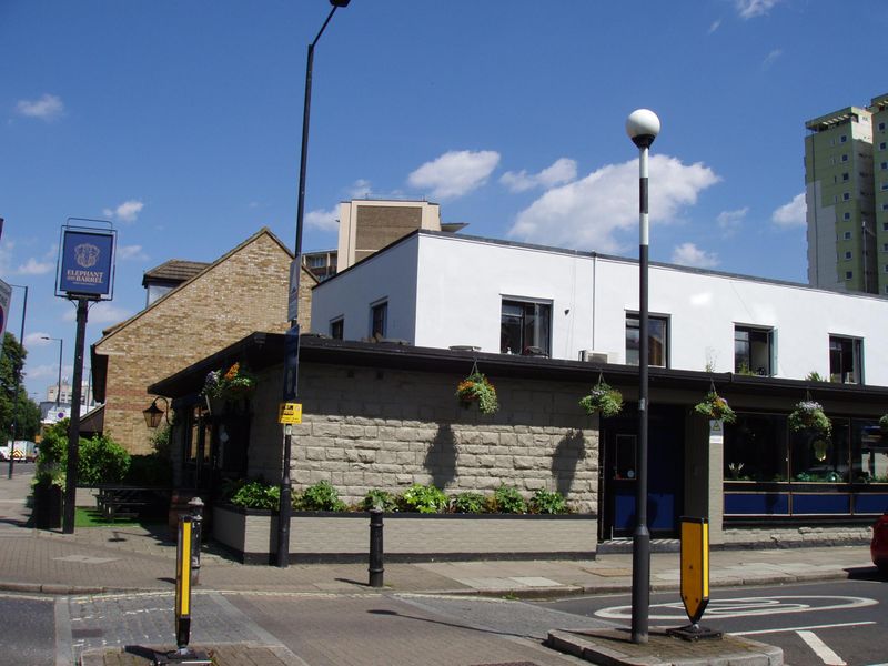 Elephant & Barrel-1 June 2024. (Pub, External). Published on 02-06-2024