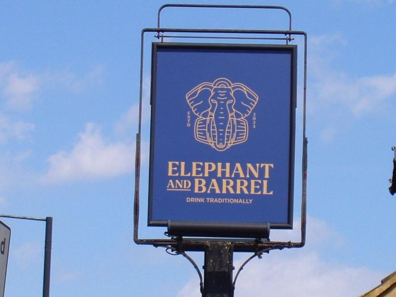 Elephant & Barrel-sign June 2024. (Pub, External, Sign). Published on 02-06-2024