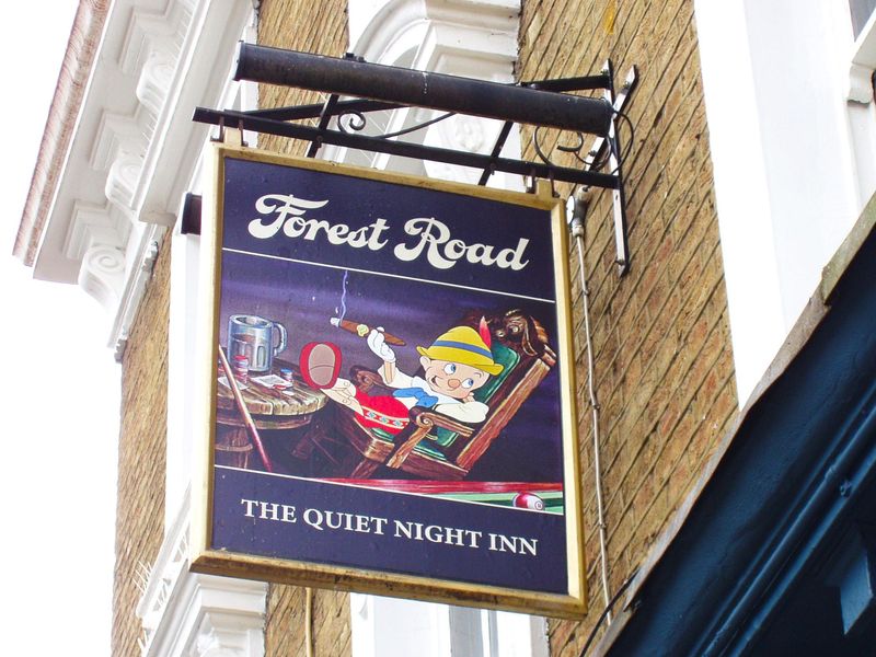 Quiet Night Inn sign Nov 2022. (Pub, Sign). Published on 13-11-2022