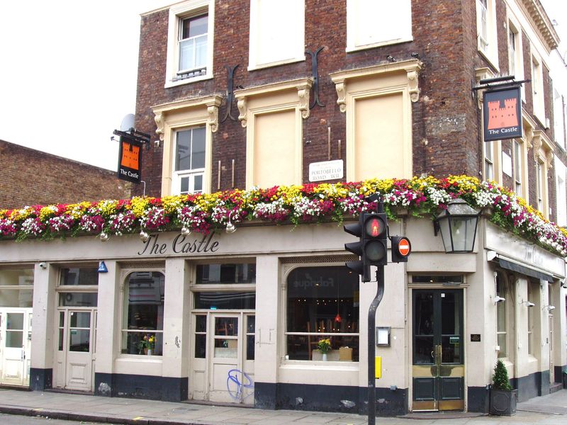 Castle W11 July 2019. (Pub, External, Key). Published on 28-07-2019
