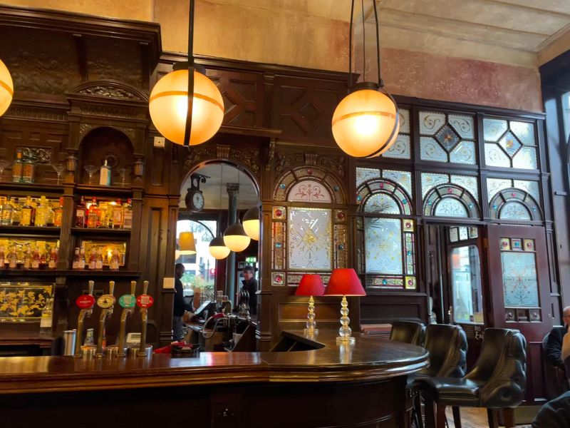 Elgin interior-2 Jan 2022. (Pub). Published on 20-01-2022 
