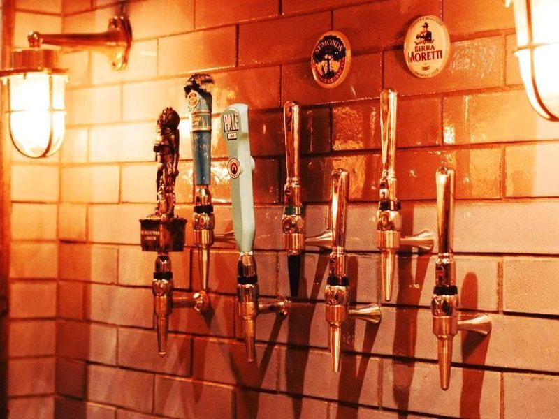 Portobello Star W11 beertaps. (Pub, Bar). Published on 04-12-2017
