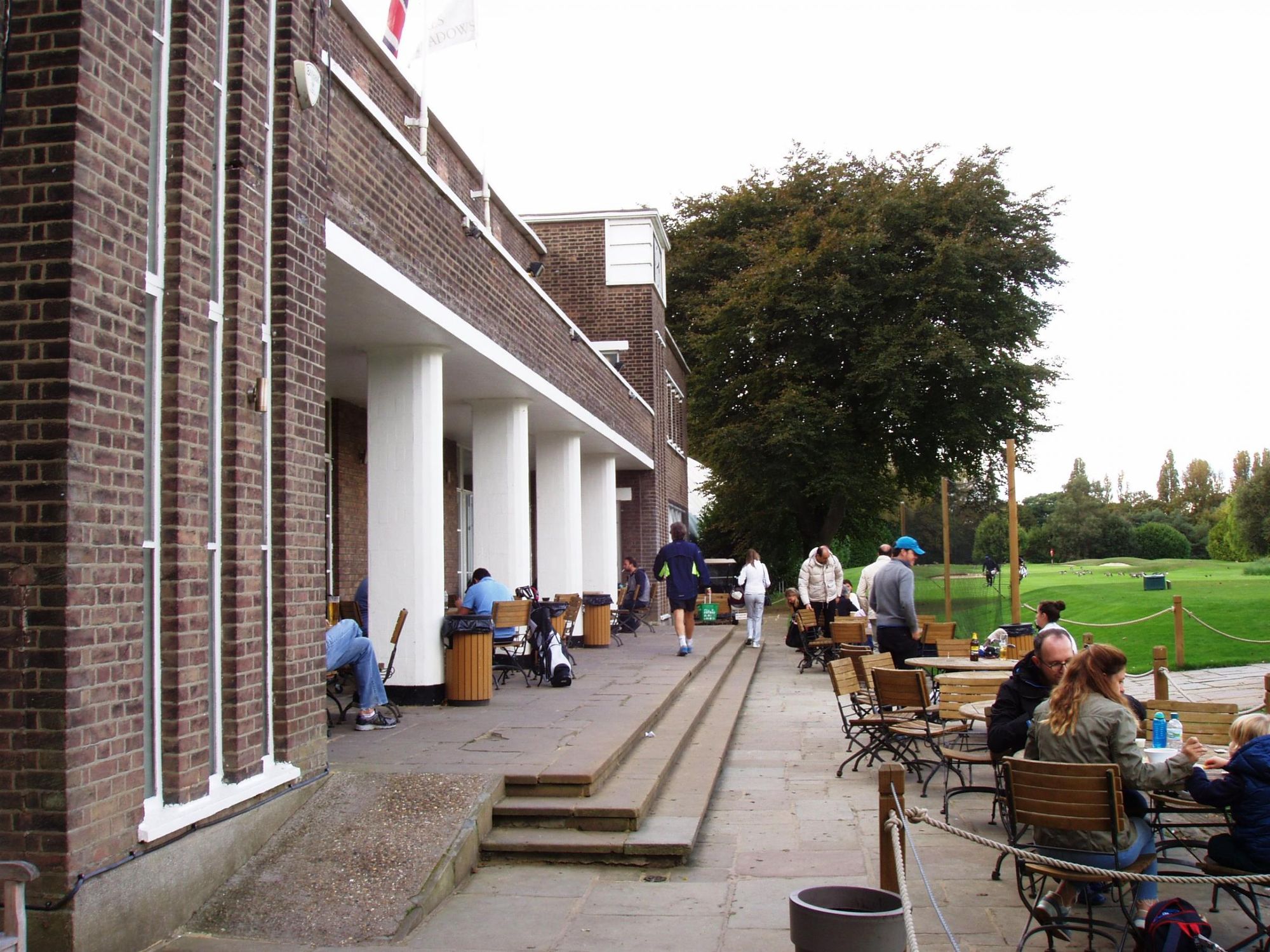 Dukes Meadows cafe bar Oct 2016-2. (Pub, External). Published on 09-10-2016