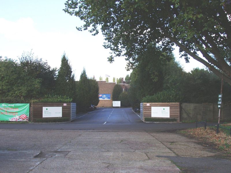 Dukes Meadows W4 entrance Oct 2016. (Pub, External). Published on 19-10-2016 