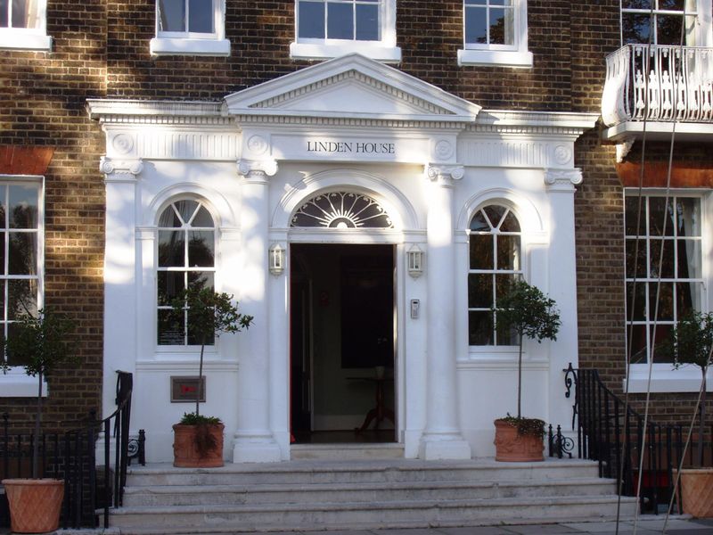 Linden House W6 Oct 2016. (Pub, External). Published on 19-10-2016 
