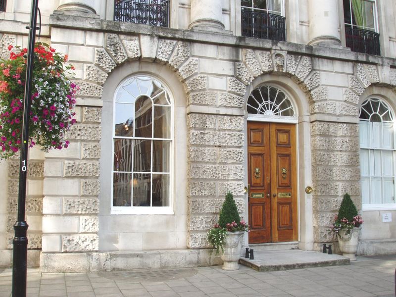 Oriental Club W1 entrance. (Pub, External). Published on 20-08-2017