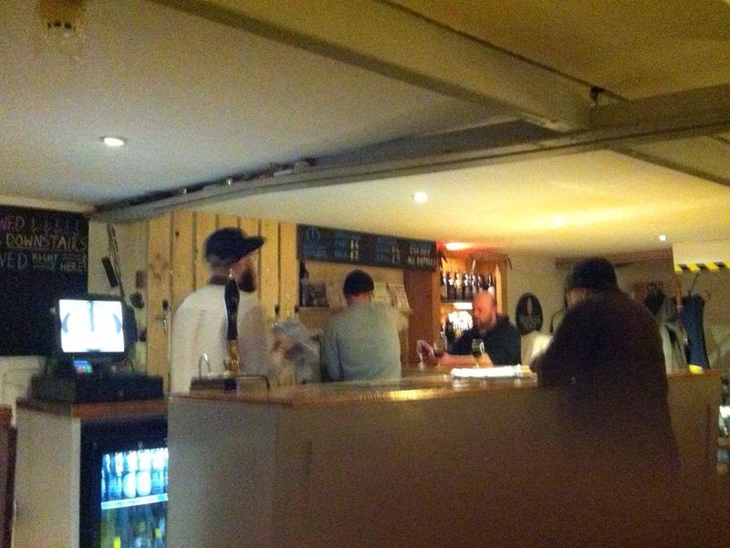 Moncada Tap interior. (Pub, Bar, Customers, Key). Published on 10-08-2017