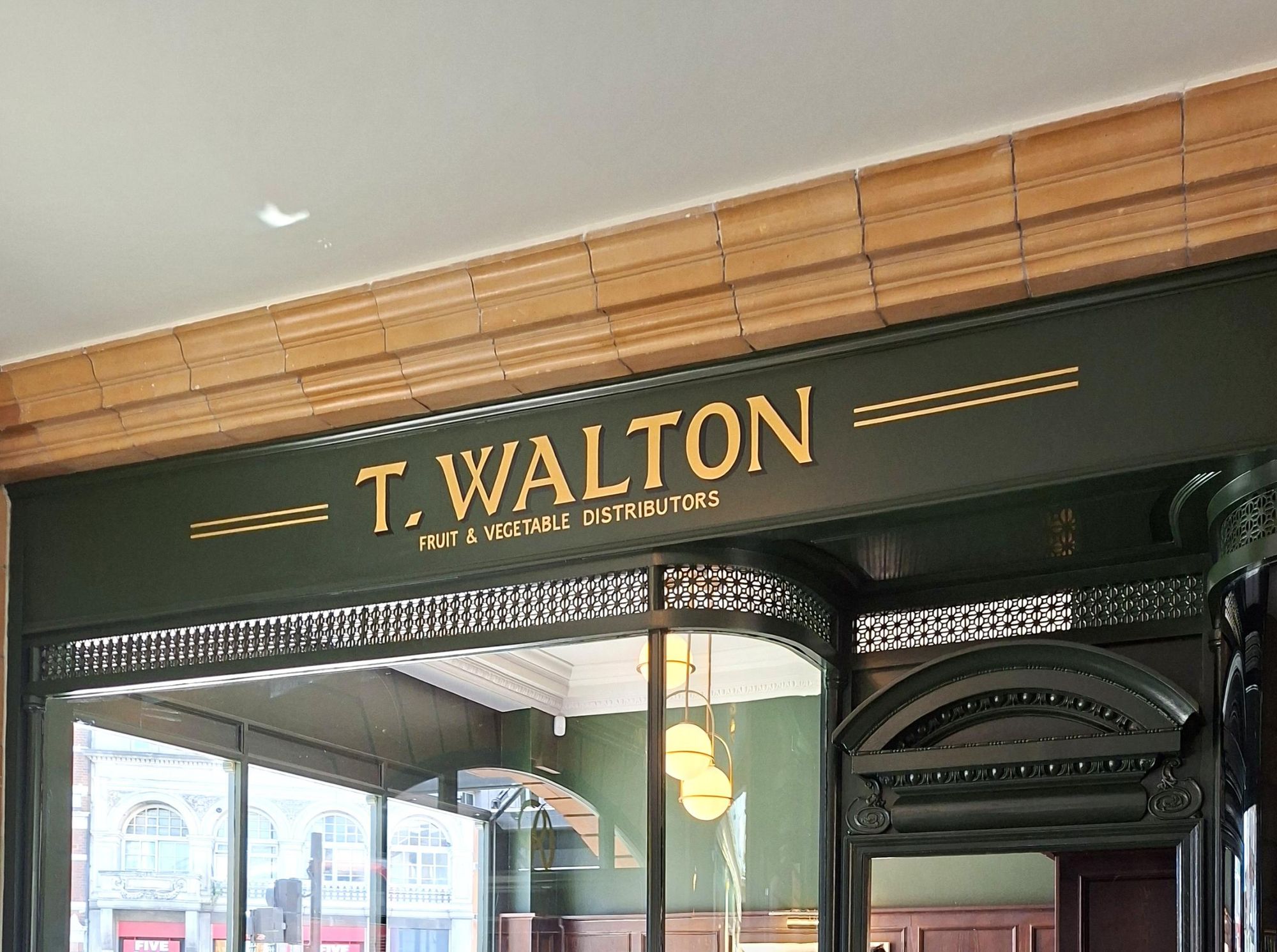Walham Green shopfronts-2. (Bar). Published on 09-07-2025