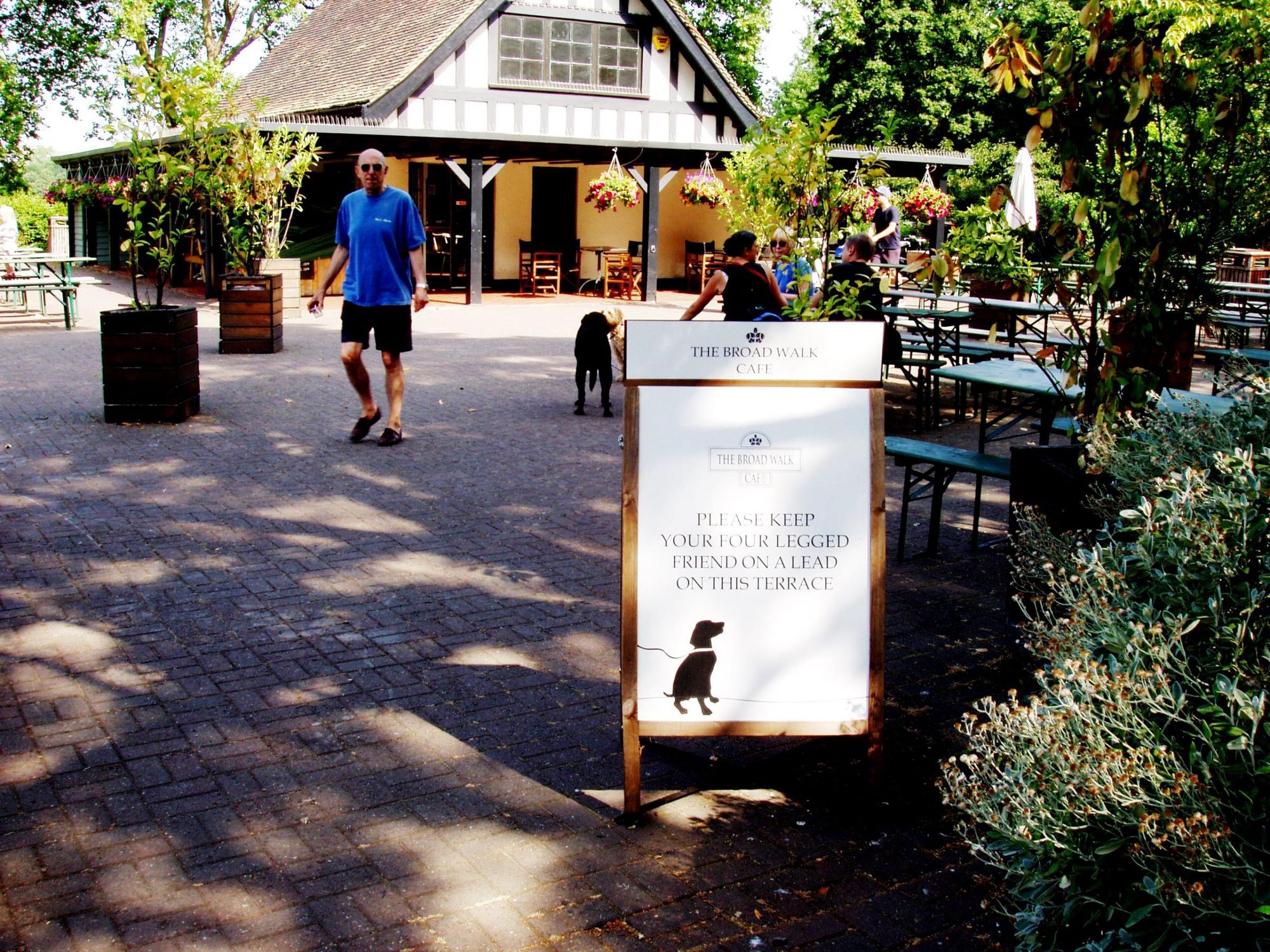 Broad Walk Cafe NW1-3 July 2018. (Pub, External). Published on 08-07-2018