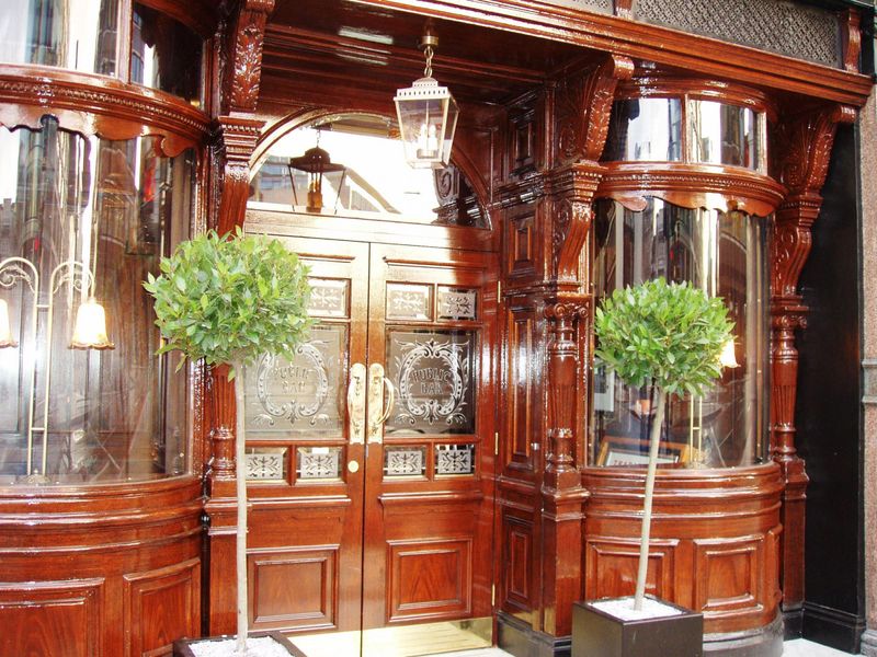 Duke of York SW1E-3 Dec 2019. (Pub, External). Published on 08-12-2019 