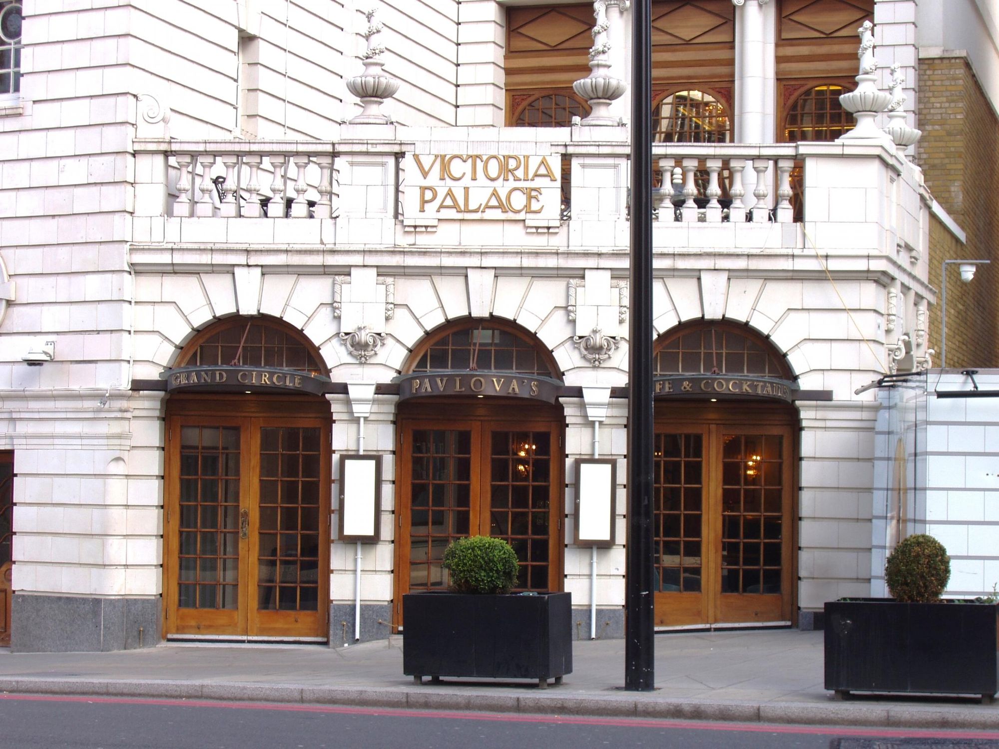Pavlovas April 2022. (Pub, External, Key). Published on 10-04-2022