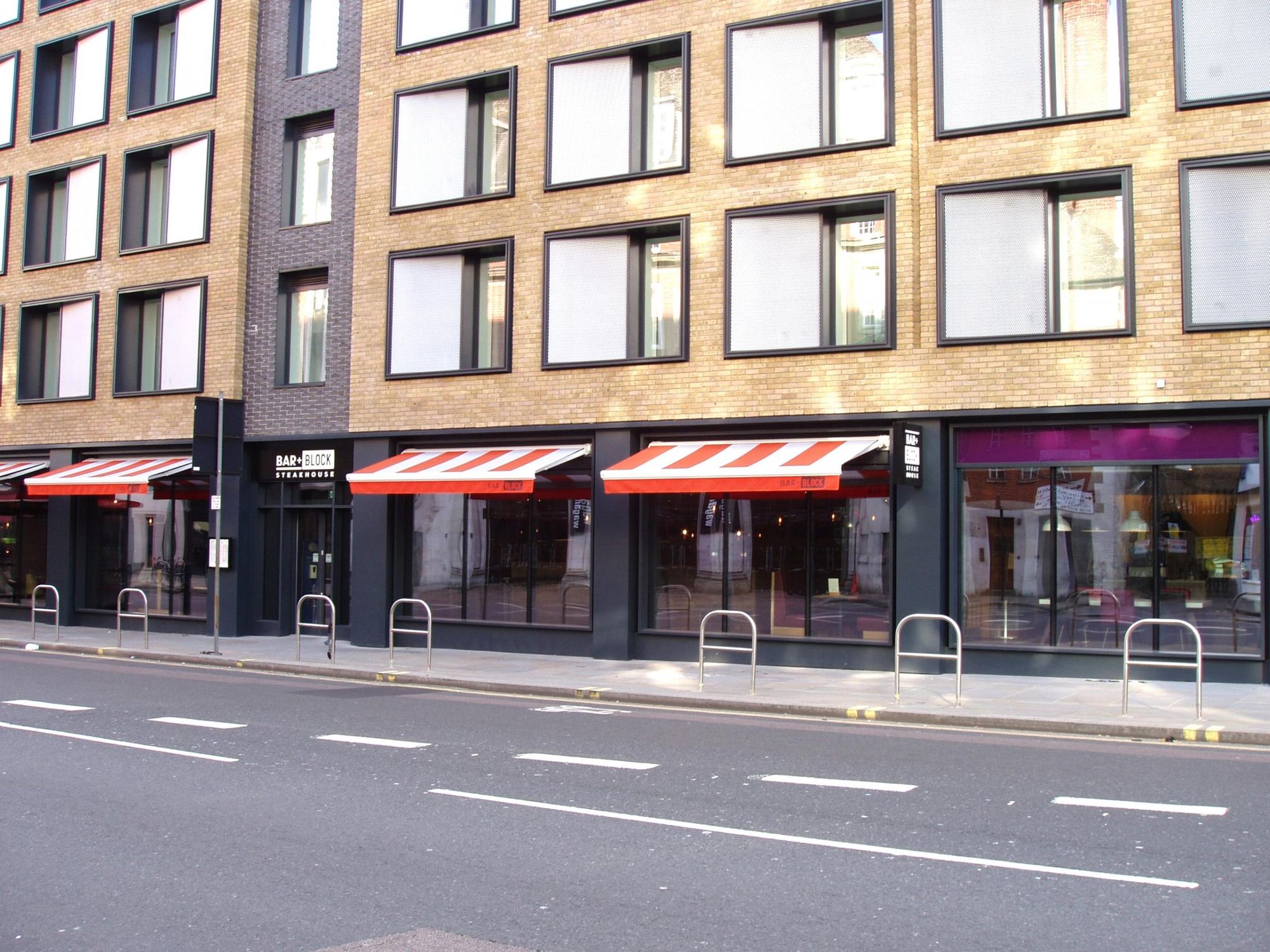 Bar & Block W6-2 Mar 2022. (Pub, External). Published on 20-03-2022