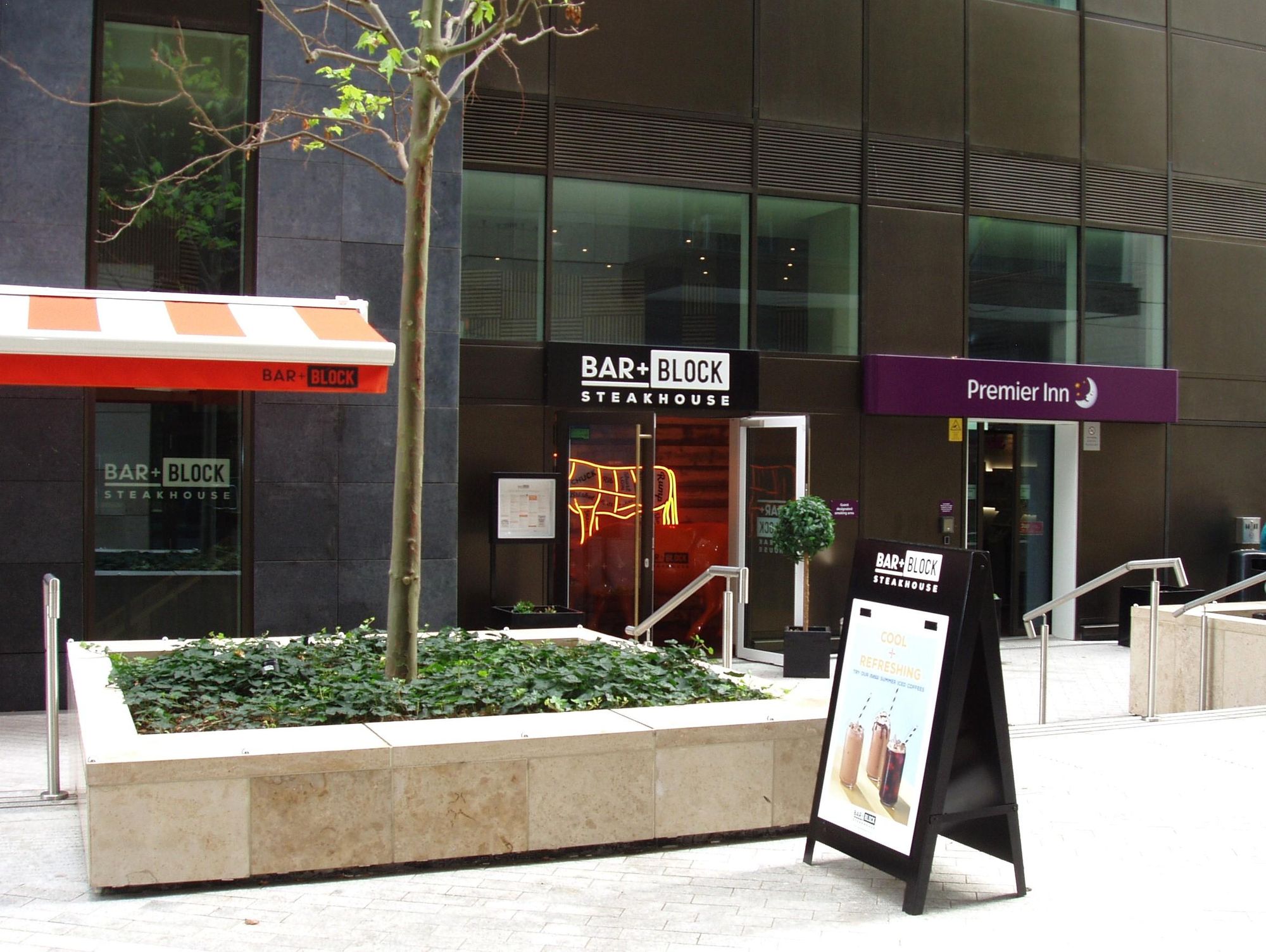 Bar & Block W2-1 Sept 2022. (Pub, External, Key). Published on 04-09-2022
