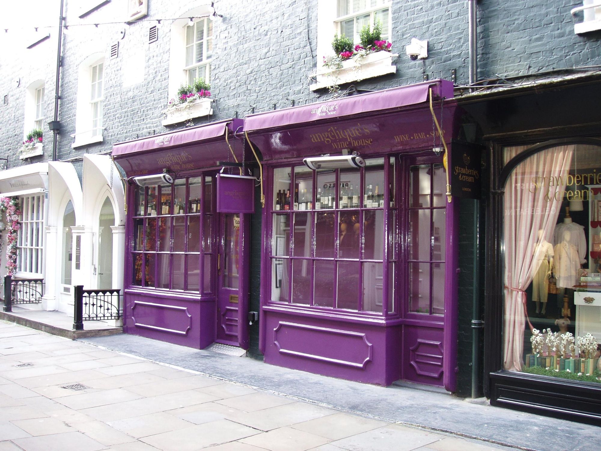 Angelique-2Mar 2025. (Pub, External). Published on 09-03-2025