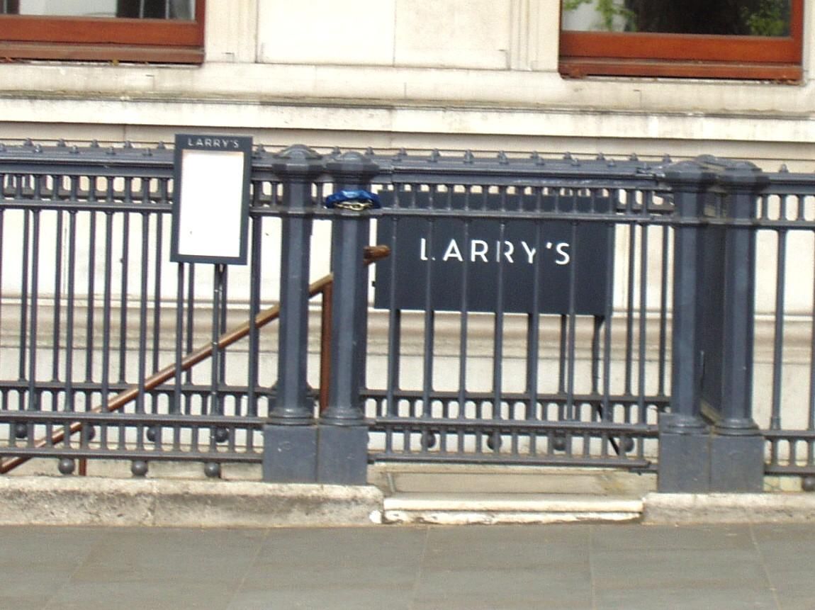 Larry's-1 Apr 2025. (Pub, External). Published on 20-04-2025