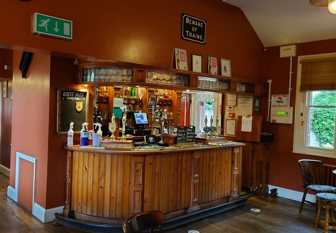 (Pub, Bar). Published on 24-10-2022