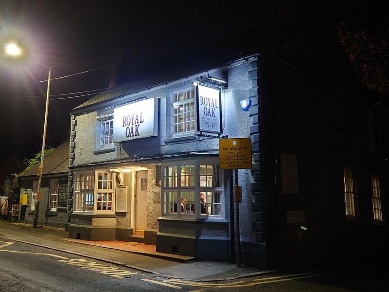 Frontage at night 2022. (Pub, External). Published on 18-10-2022 