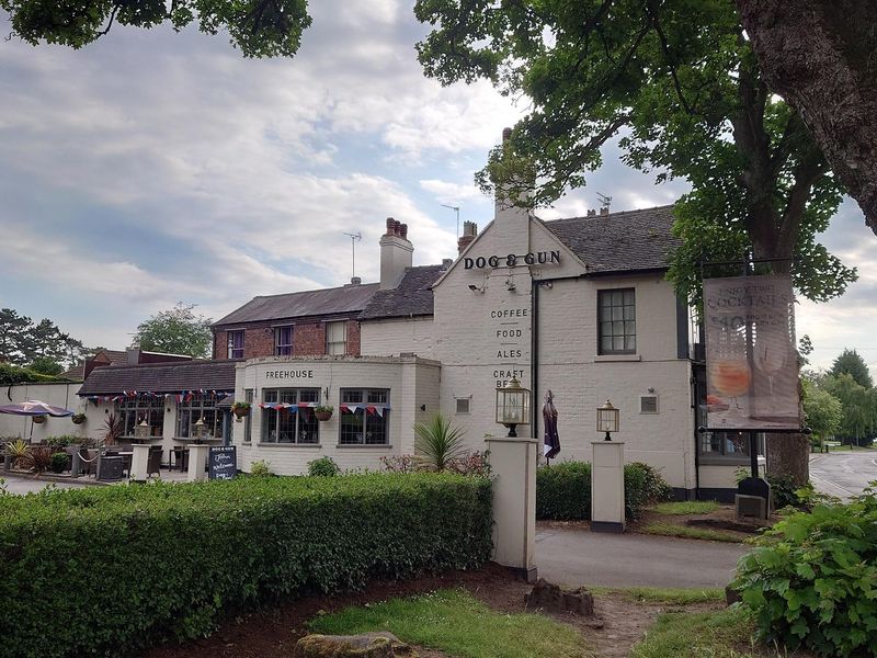 Frontage 2022. (Pub, External, Key). Published on 16-10-2022
