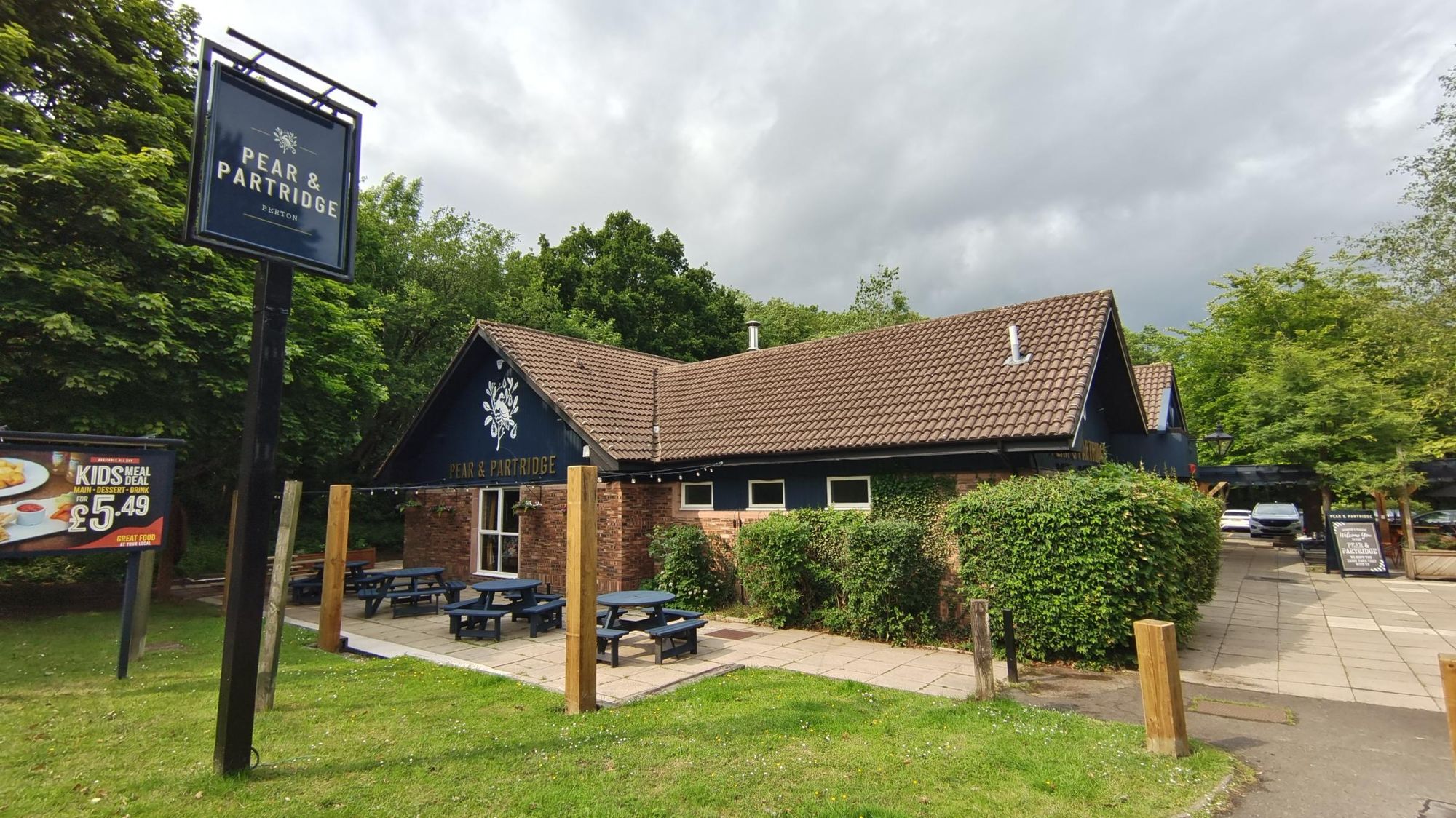 Frontage 2025. (Pub, External, Key). Published on 08-06-2025