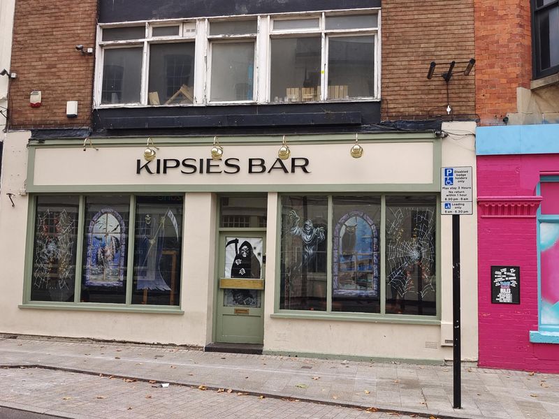 Frontage 2025. (Bar). Published on 19-10-2025 