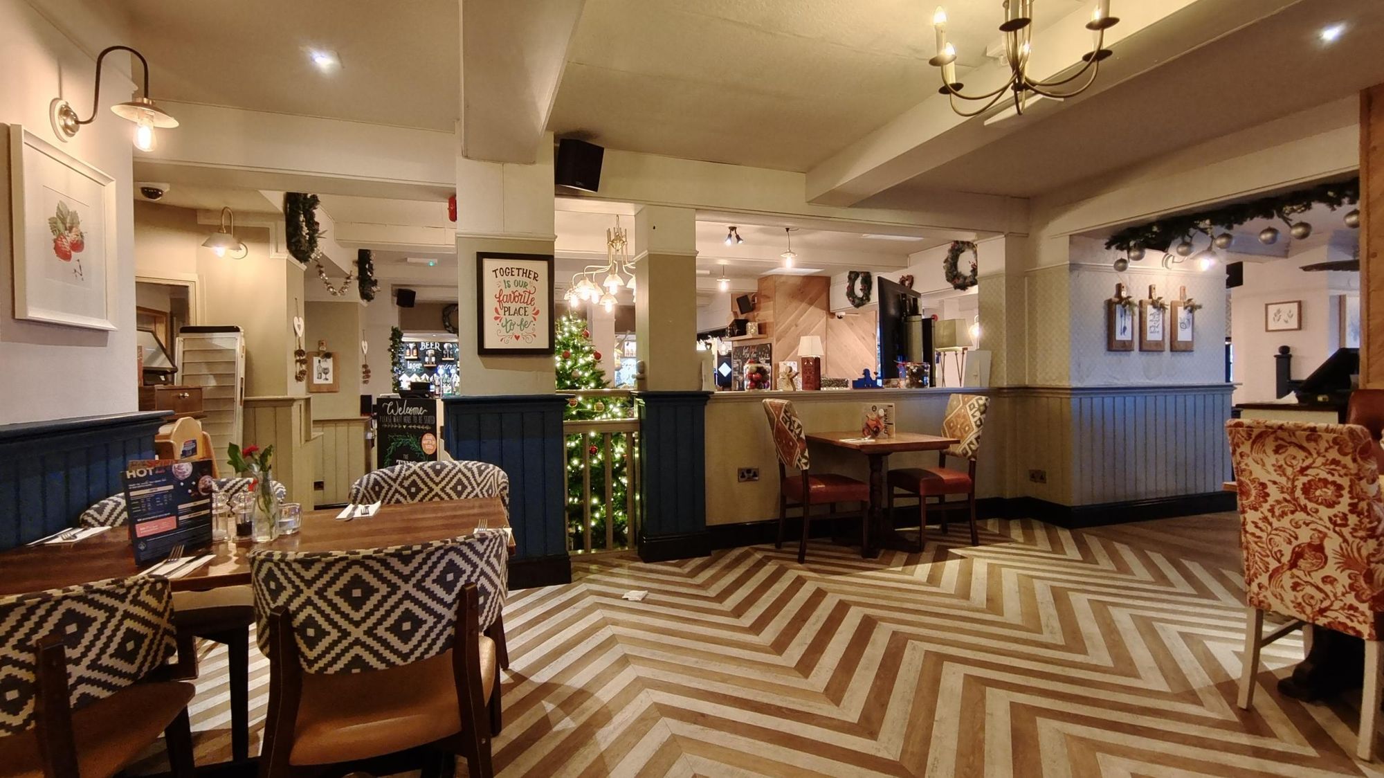 (Restaurant). Published on 19-12-2022