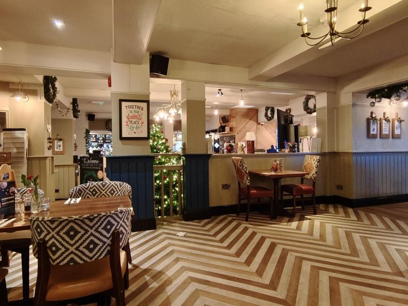 (Restaurant). Published on 19-12-2022 