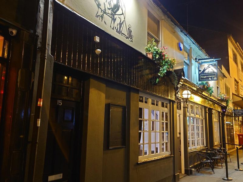 (Pub, External). Published on 24-10-2022