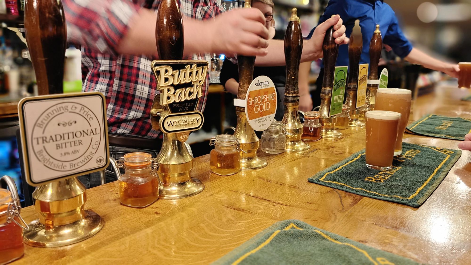 Handpulls. (Pub, Bar). Published on 27-02-2023