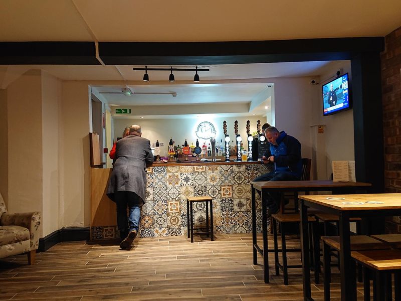 (Pub, Bar). Published on 11-01-2020 
