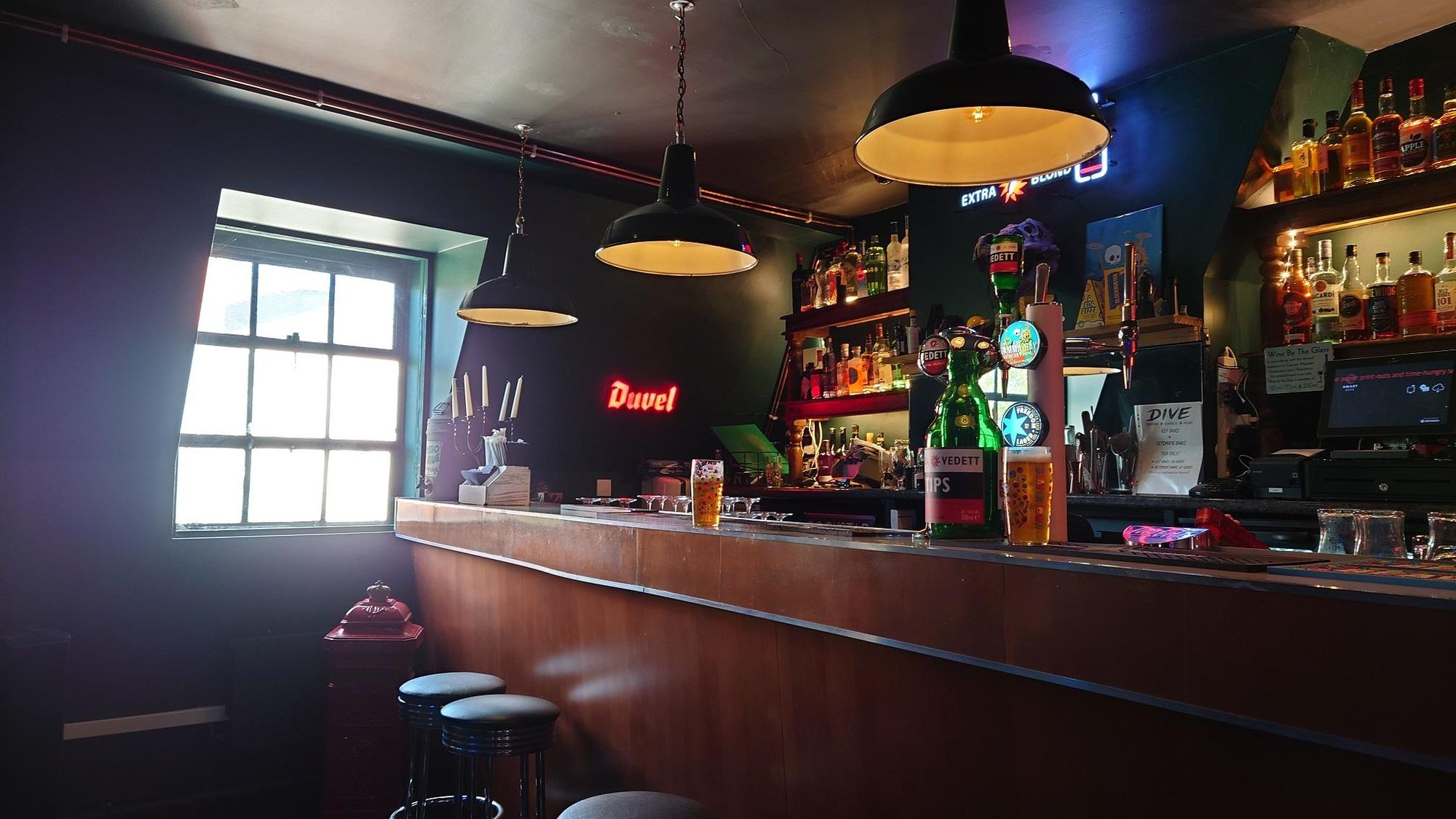 (Pub, Bar, Key). Published on 16-10-2022