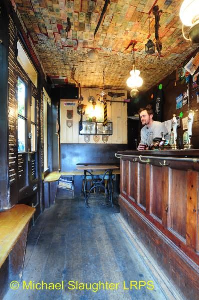 (Pub, Bar). Published on 23-09-2013
