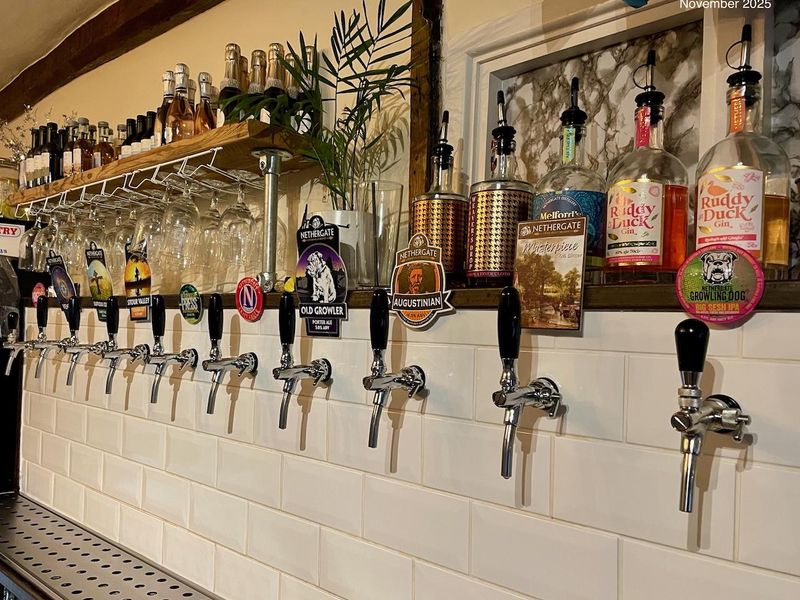 (Pub, Bar). Published on 13-12-2025 