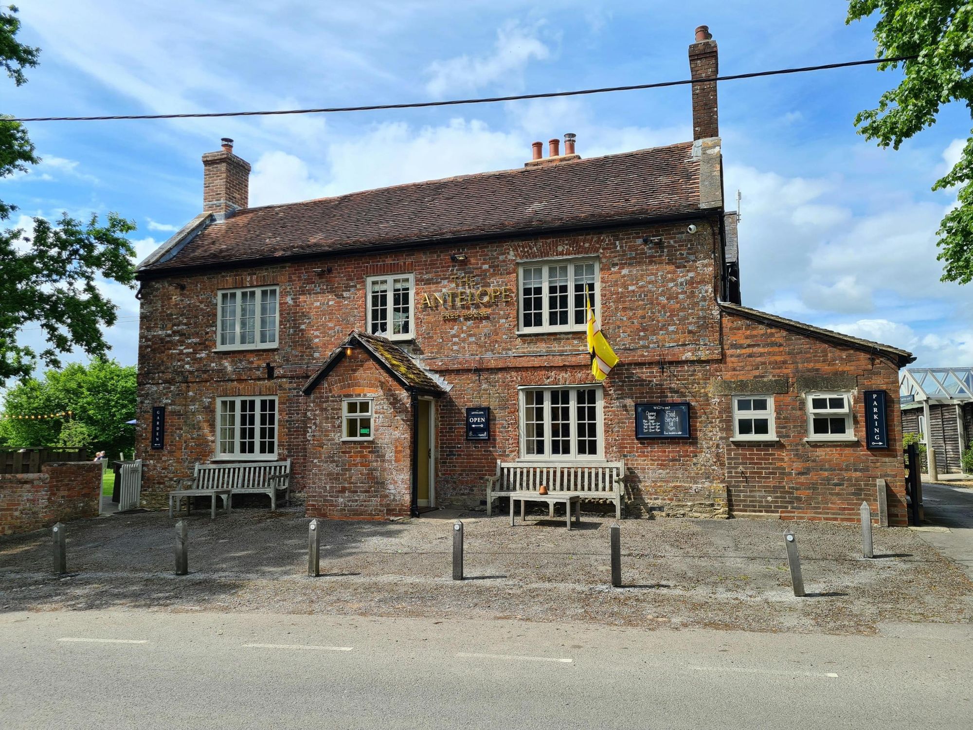 Antelope Inn, Hazelbury Bryan (Photo: Bruce Mead 21st May 2022). (Pub, External, Key). Published on 10-06-2022