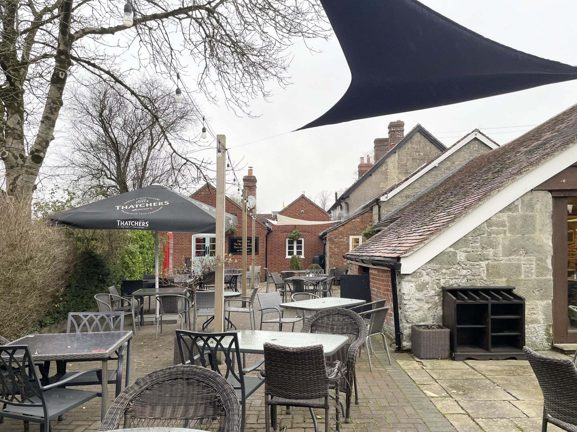 Half Moon Inn, Shaftesbury (Photo: Nick Yarwood 24/11/2025). (Pub, Garden). Published on 24-12-2025