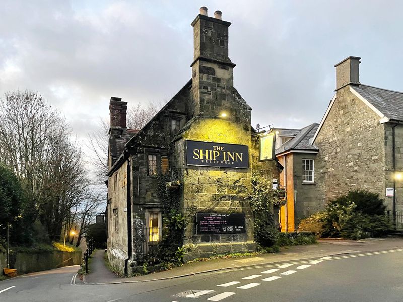 Ship Inn, Shaftesbury (Photo: Nick Yarwood 24/11/2025). (Pub, External, Key). Published on 24-12-2025