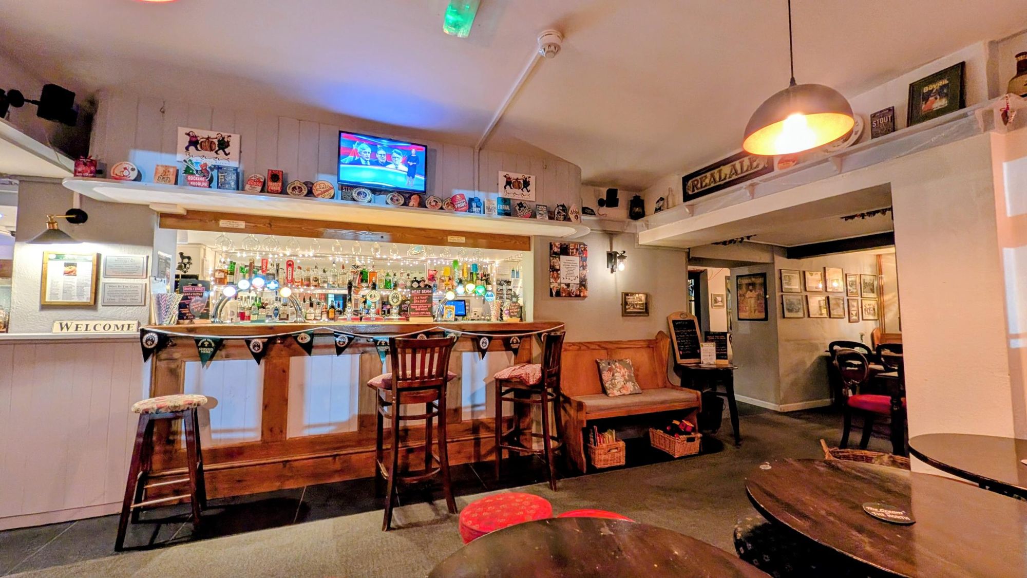 (Pub, Bar). Published on 11-02-2026