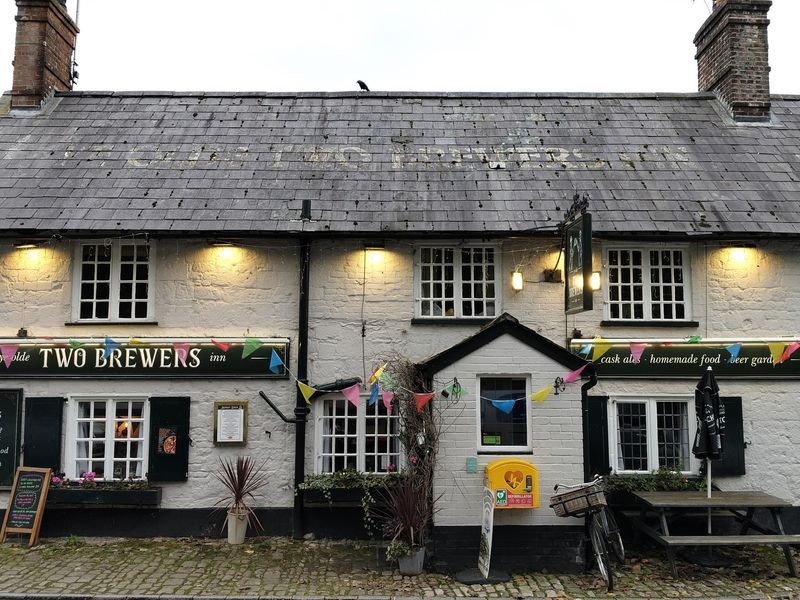Two Brewers, Shaftesbury (Photo: Alan Molloy 21/10/2025). (Pub, External, Key). Published on 19-11-2025