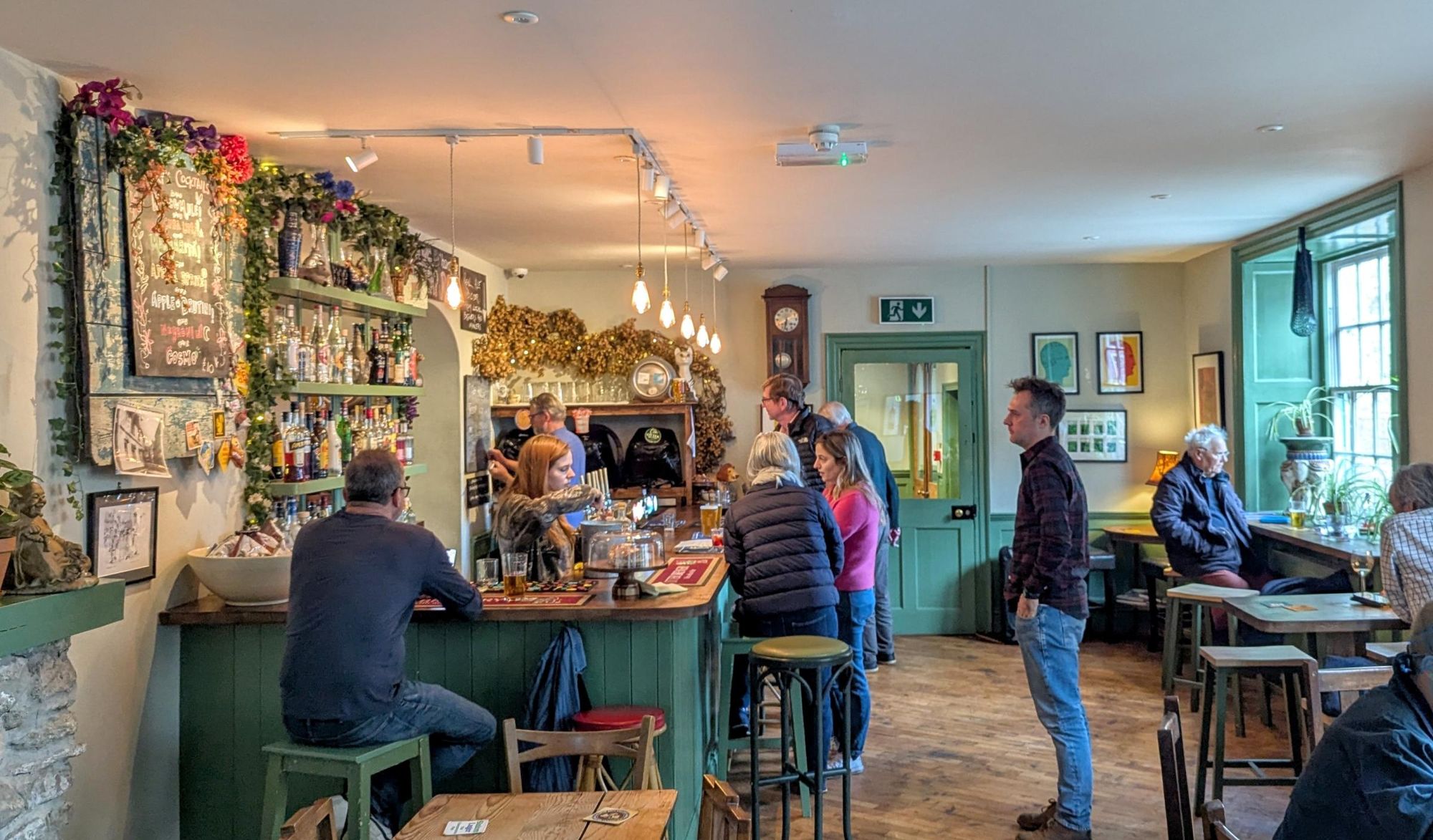 Main Bar. (Bar). Published on 23-04-2025