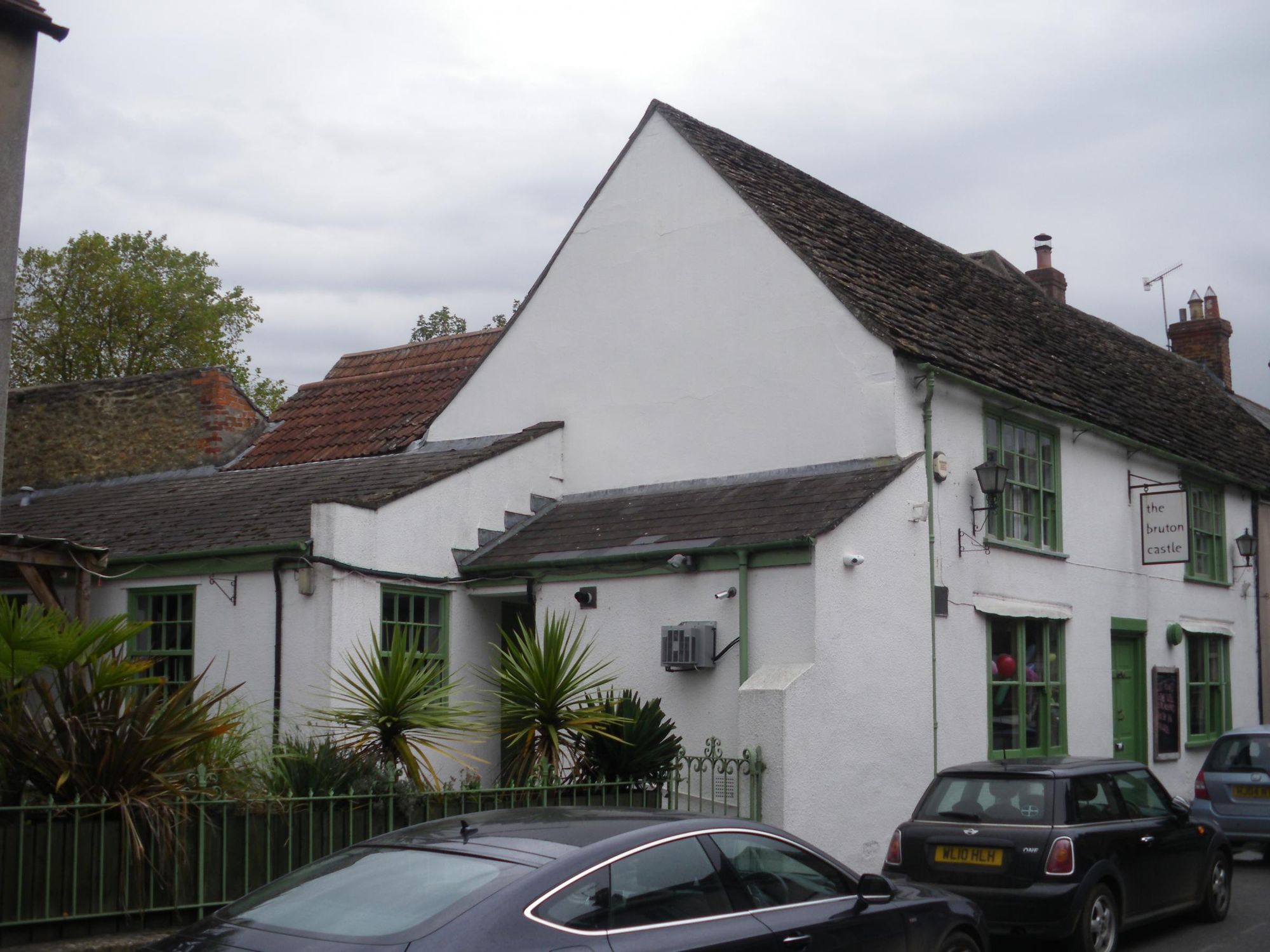 2017 - as the Bruton Castle. (Pub, External). Published on 18-10-2017