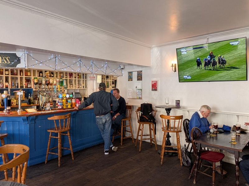 Front Bar. (Bar). Published on 27-09-2026