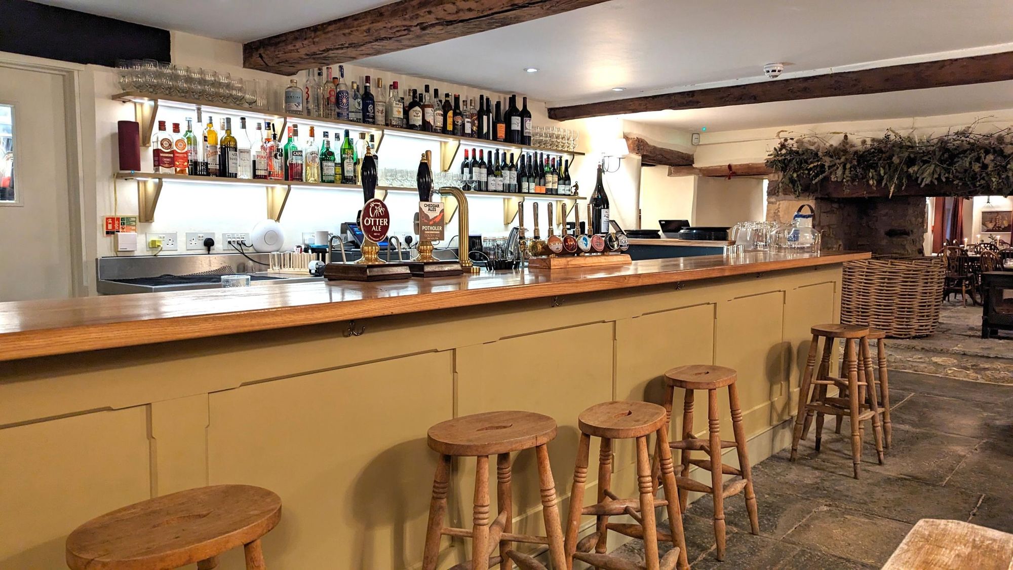 (Bar). Published on 17-02-2025