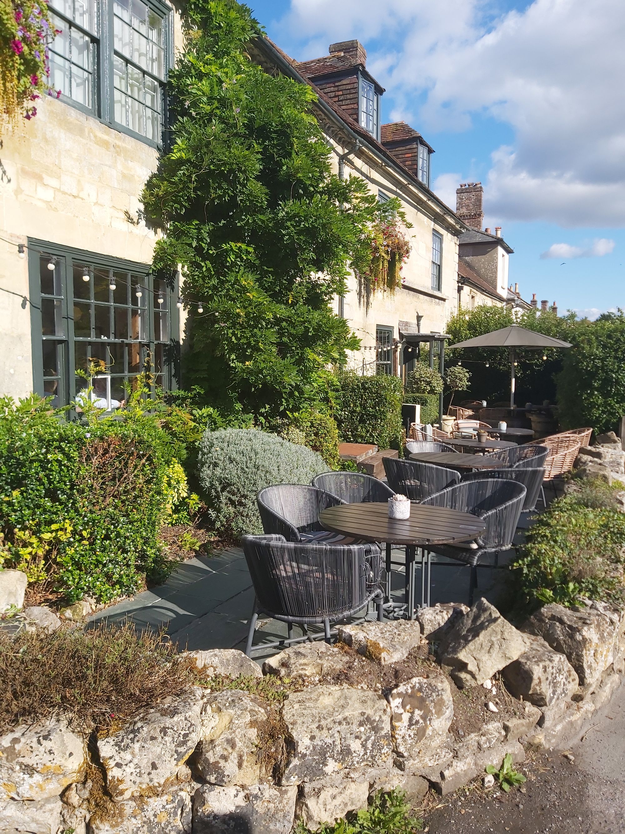 Lamb Inn, Hindon (Photo: Bob Brodie - 11/09/2026). (Pub, External). Published on 11-10-2026