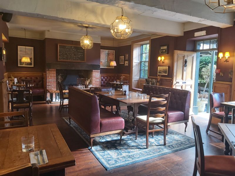 Lamb Inn, Hindon (Photo: Bob Brodie - 11/09/2026). (Restaurant). Published on 11-10-2026