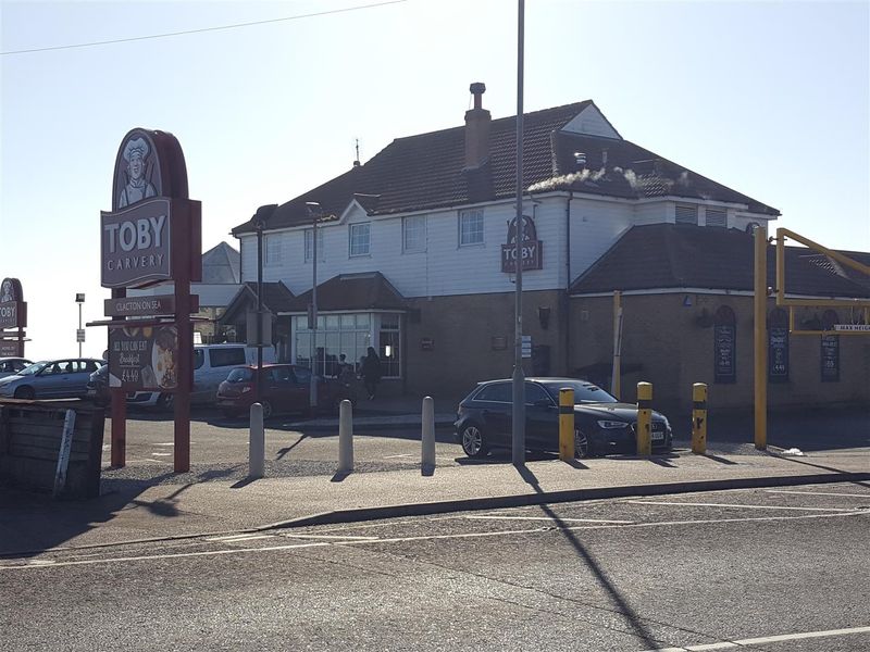 Toby Clacton-on-Sea. (Pub, External). Published on 01-01-1970